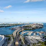 4305 High Floor Apt With City And Marina Views